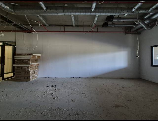82M² RETAIL FOR SALE IN ILLOVO